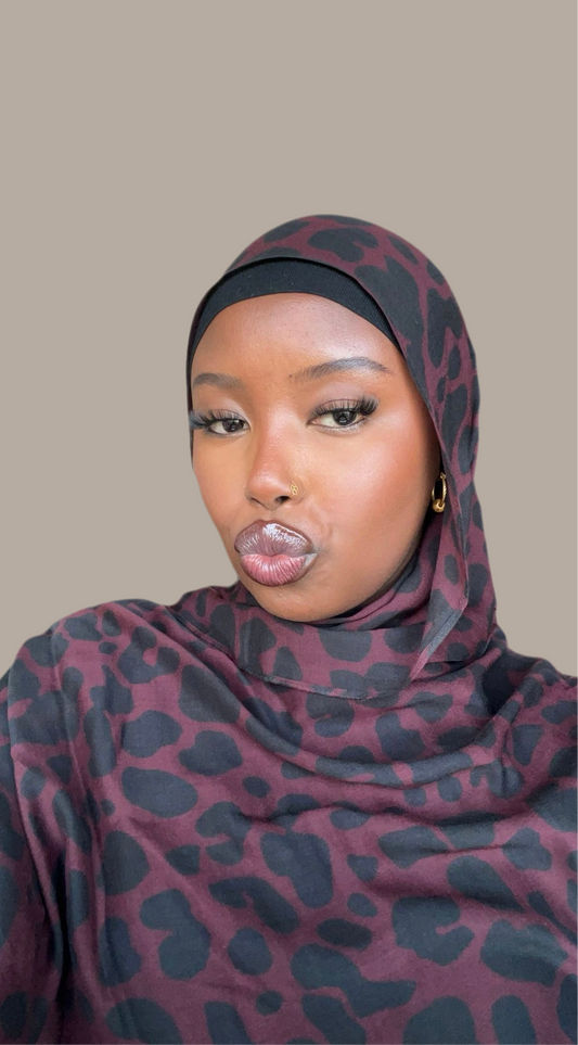 Printed hijab (Velvet onyx)