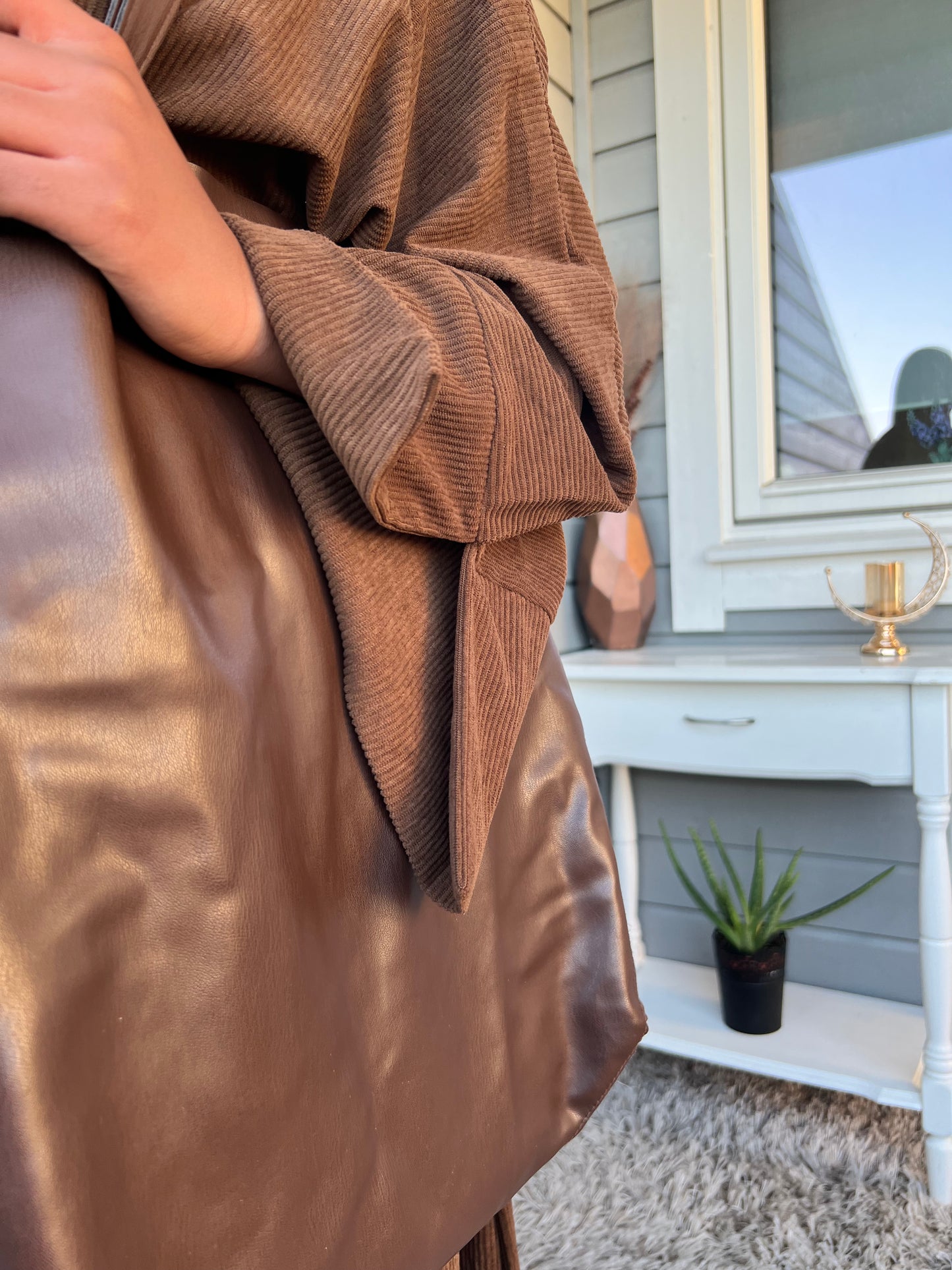 Corduroy Abaya (Brown)